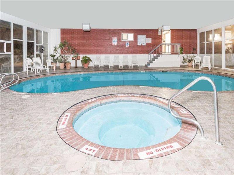 Days Inn By Wyndham Evanston Wy Ngoại thất bức ảnh