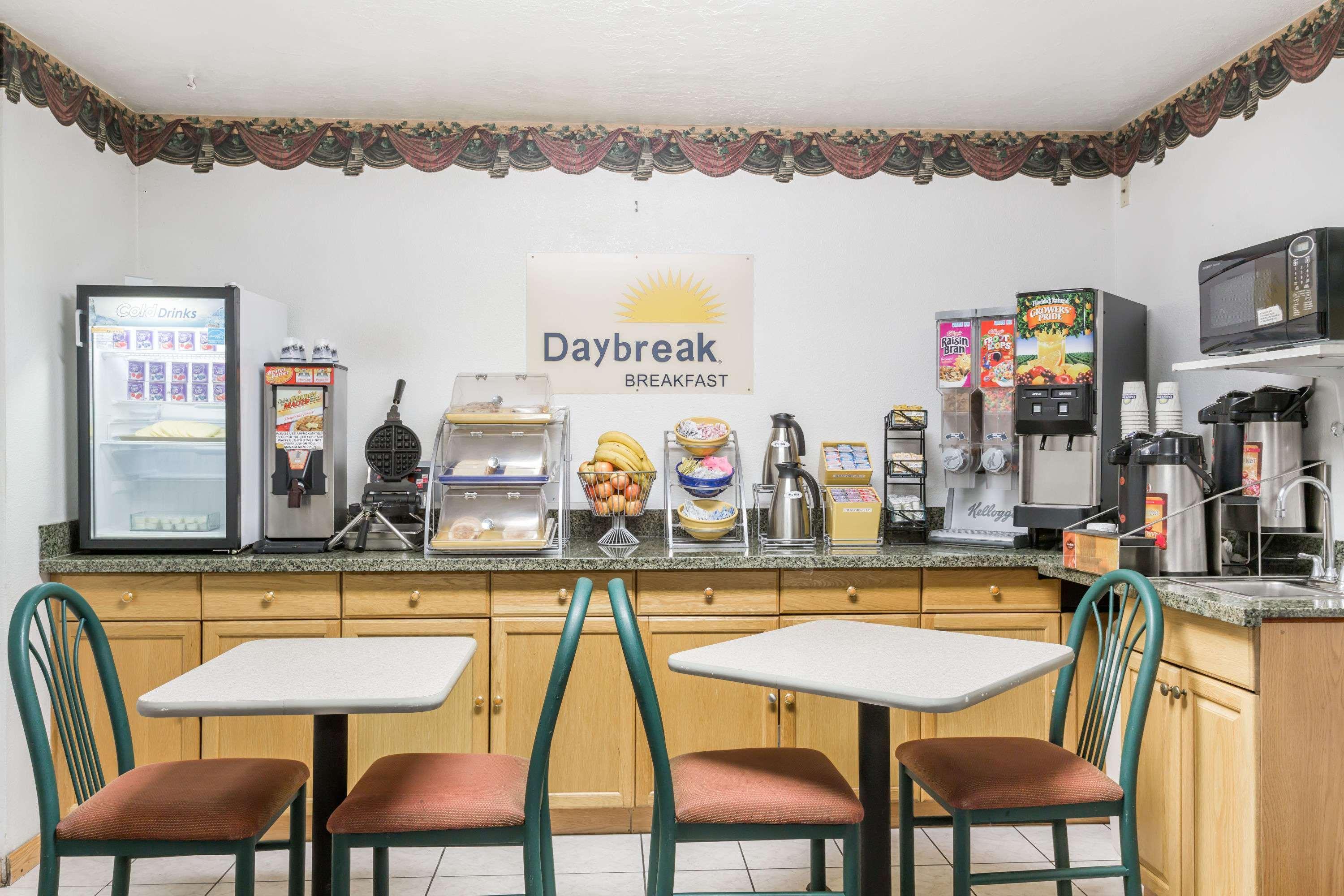 Days Inn By Wyndham Evanston Wy Ngoại thất bức ảnh